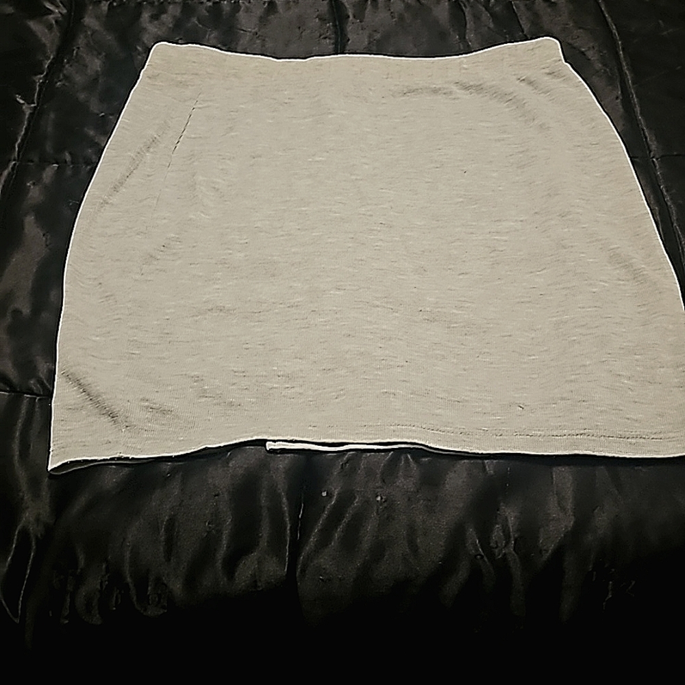 Jacque & Koko heather gray skirt with slit
